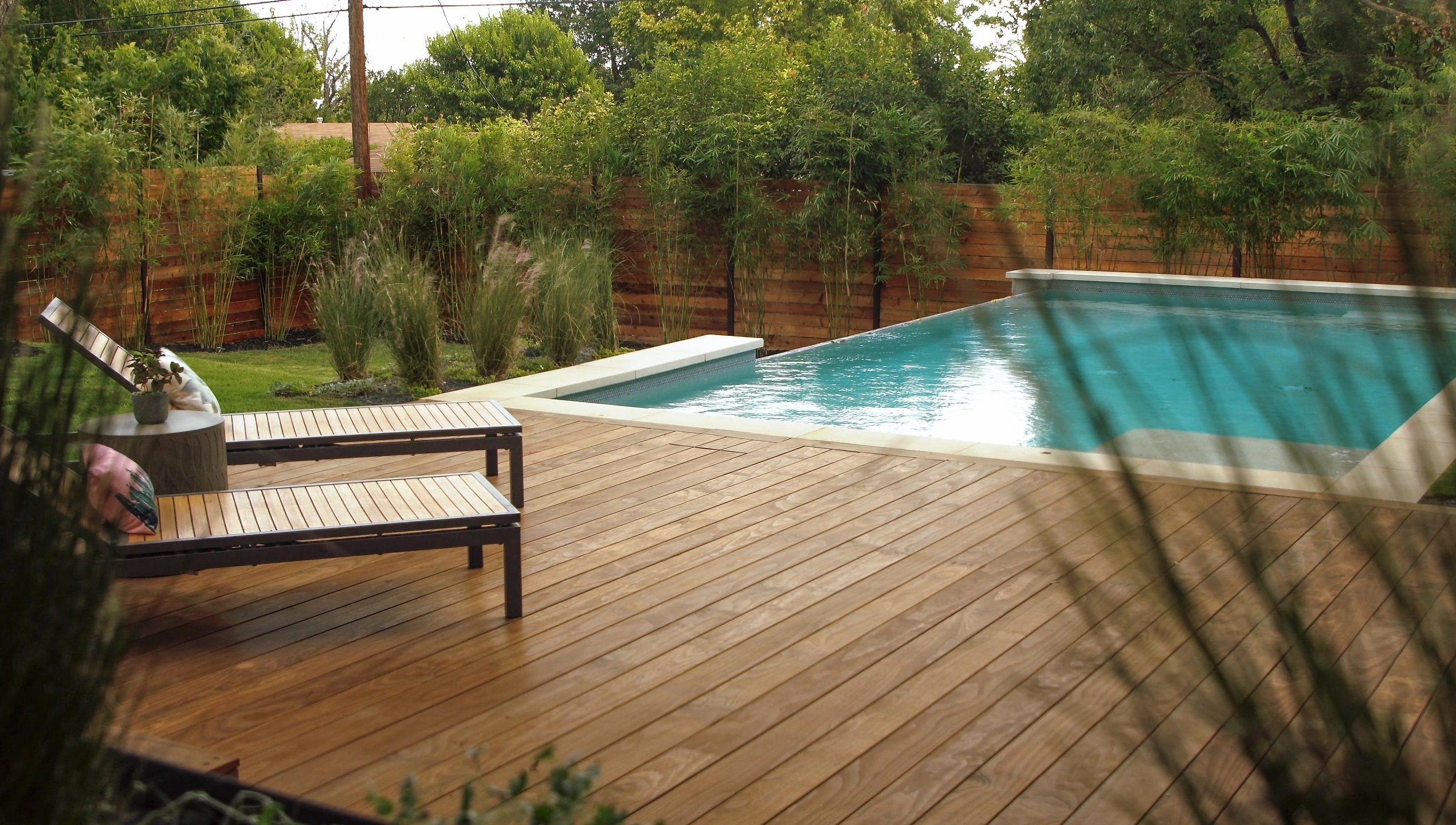 Holz im Garten Holz im Garten