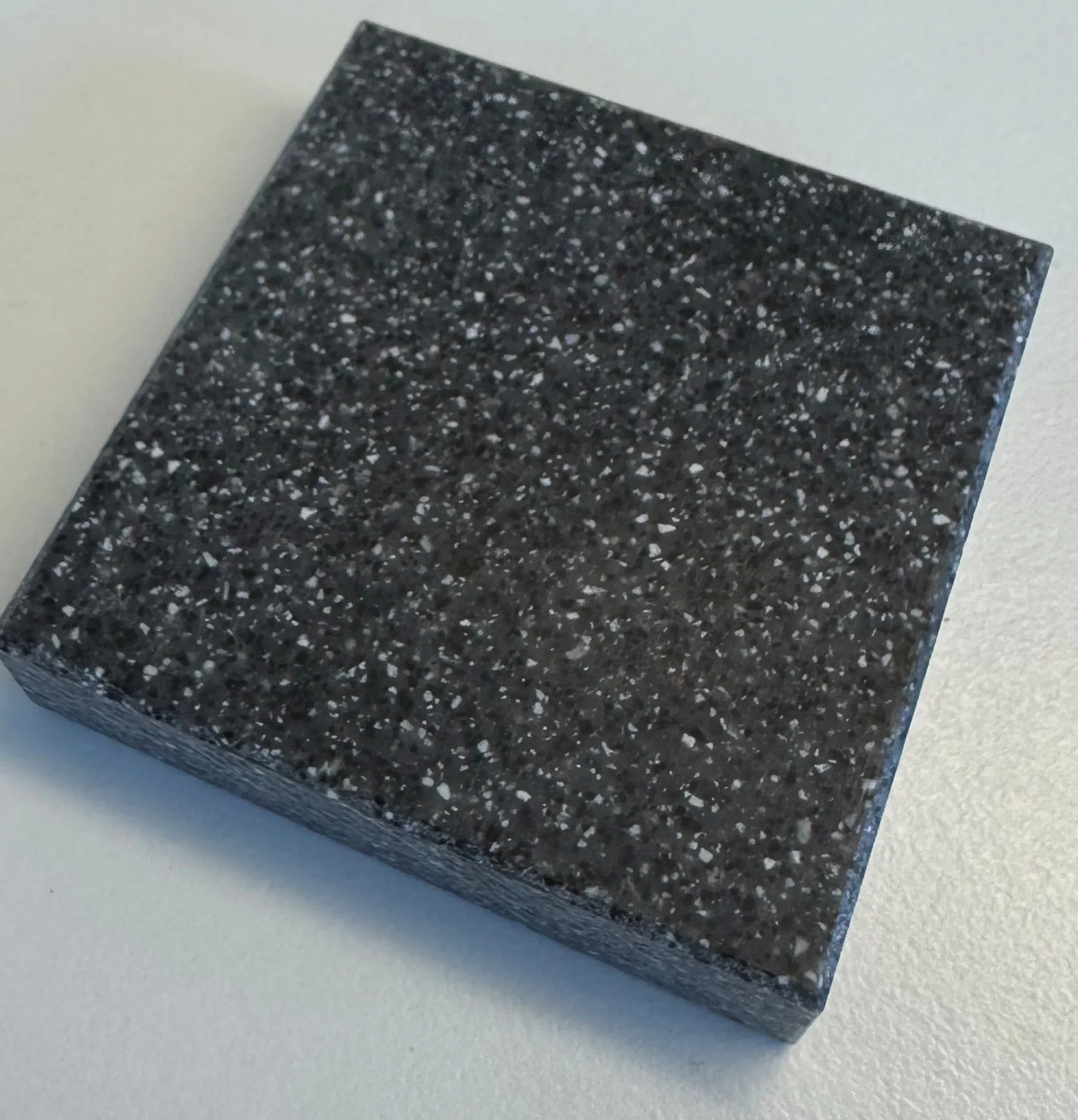 \\FWDC1\shares\Bilder Homepage Artikel\Shop ab 2023\Artikelbilder\Plattenwerkstoffe\Mineralwerkstoffe\MWS Mineralwerkstoff Bild 1.jpg